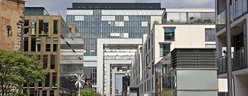 能耗監(jiān)測系統(tǒng)，能源效率，實(shí)時監(jiān)測，能源消耗，技術(shù)解決方案，企業(yè)管理